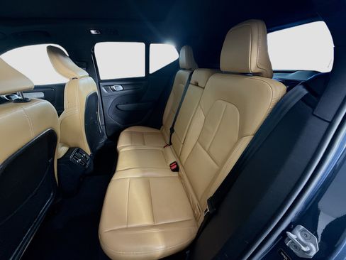 Used 2020 Volvo XC40 T5 Inscription image 25