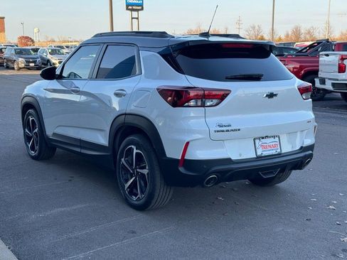 Used 2022 Chevrolet TrailBlazer RS w/ Sun and Liftgate Package image 6