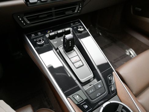 Used 2020 Porsche 911 Carrera 4S image 32