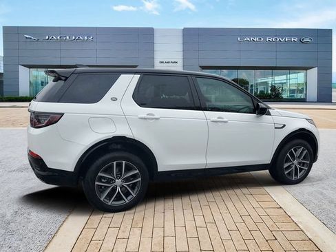 Used 2025 Land Rover Discovery Sport Dynamic SE AWD/4WD image 5