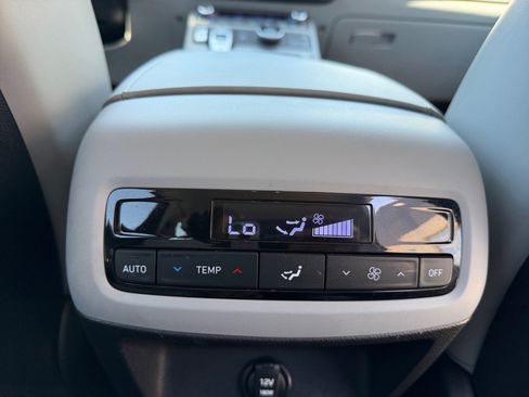 Used 2025 Hyundai Palisade SEL FWD image 32