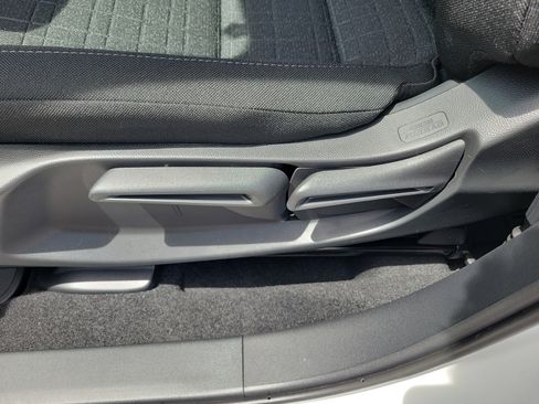 New 2026 Honda HR-V LX image 25