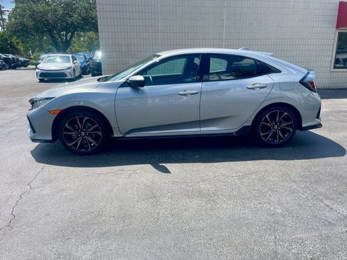 Used 2018 Honda Civic Sport image 2