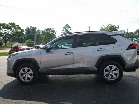 Used 2021 Toyota RAV4 LE AWD/4WD image 23