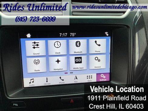 Used 2017 Ford Explorer XLT AWD/4WD image 27
