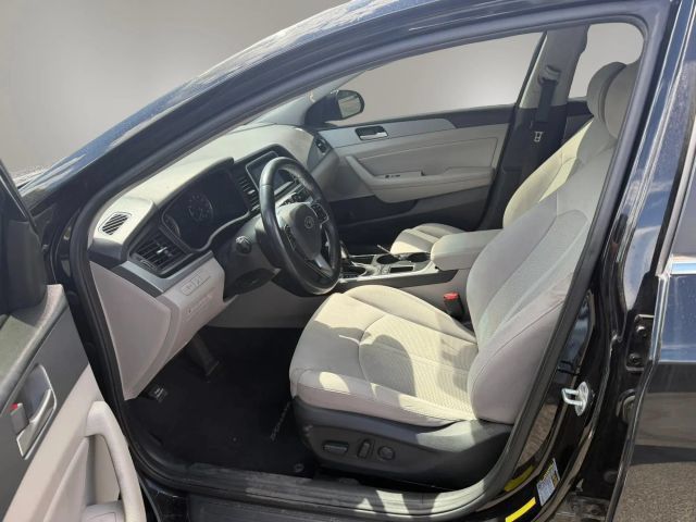 Used 2018 Hyundai Sonata SEL w/ Cargo Package FWD image 9