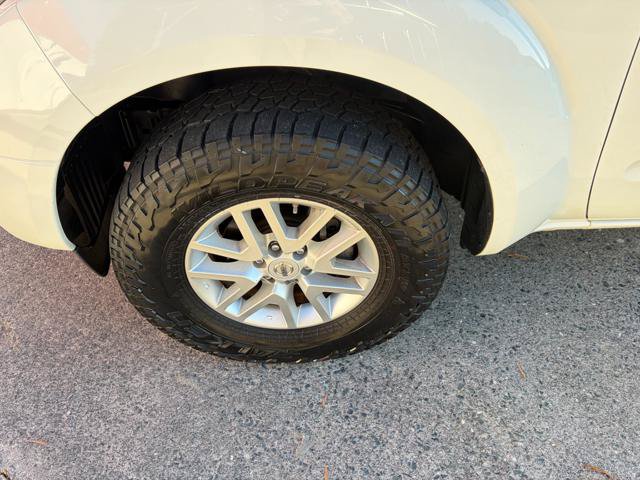 Used 2016 Nissan Frontier SV AWD/4WD image 18