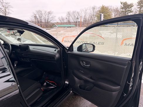 Used 2025 Honda HR-V LX image 60