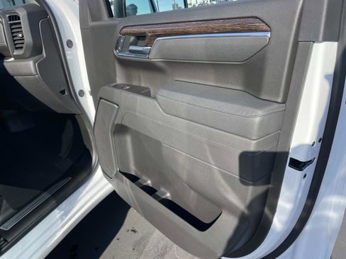 New 2026 GMC Sierra 1500 SLE w/ Preferred Package image 27