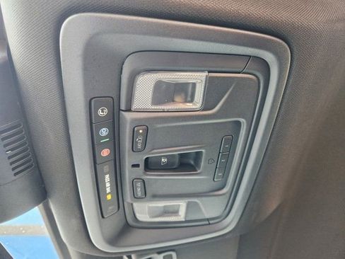 Used 2022 Chevrolet Silverado 1500 High Country image 27