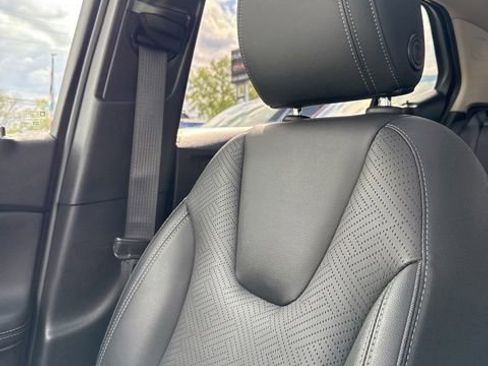 Used 2022 Buick Encore GX Essence w/ Experience Buick Package AWD/4WD image 26