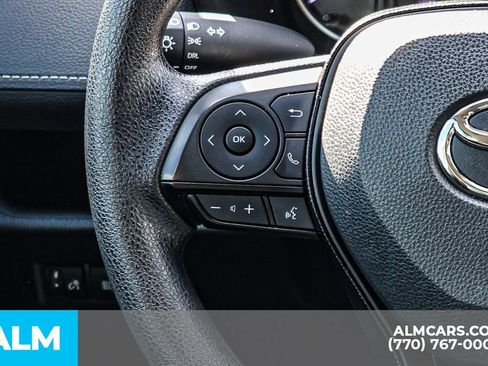 Used 2021 Toyota RAV4 LE image 34