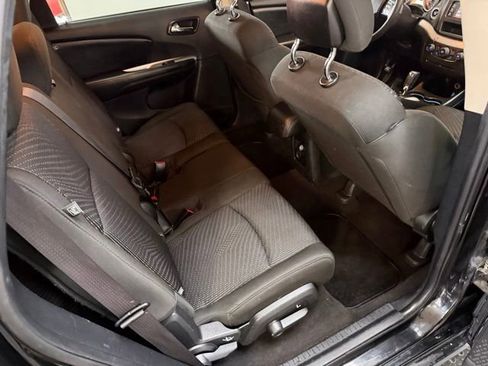 Used 2019 Dodge Journey SE FWD image 35