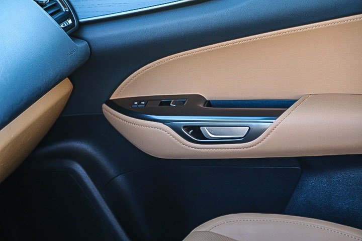 Used 2024 Lexus NX 450h+ AWD w/ Vision Package image 21