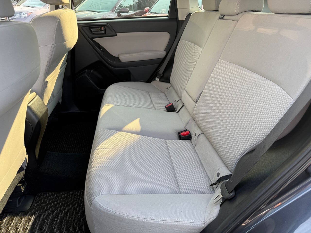 Used 2014 Subaru Forester 2.5i Premium w/ All-Weather Package AWD/4WD image 28