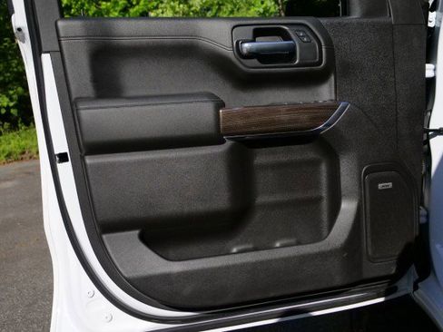 Used 2019 Chevrolet Silverado 1500 LT Trail Boss AWD/4WD image 26