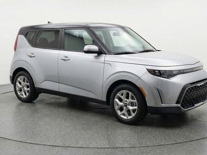 Used 2025 Kia Soul LX w/ LX Technology Package