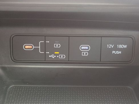 Used 2025 Hyundai Tucson SE FWD image 17