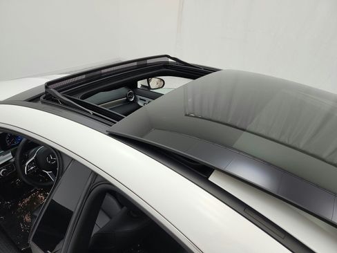 Used 2023 Mercedes-Benz CLA 250 image 11