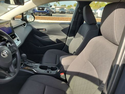 Used 2025 Toyota Corolla LE image 17