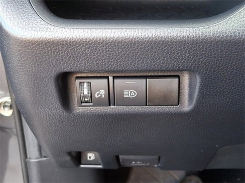 Certified 2020 Toyota RAV4 LE image 25