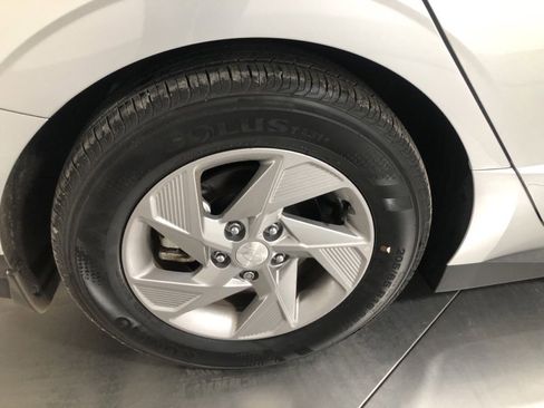 Used 2025 Hyundai Sonata SE image 9