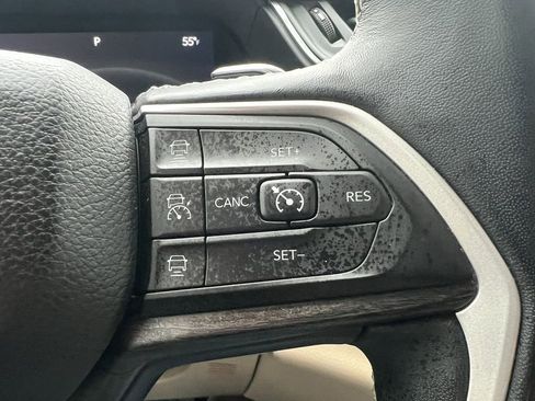 Used 2022 Jeep Grand Cherokee L Limited image 4