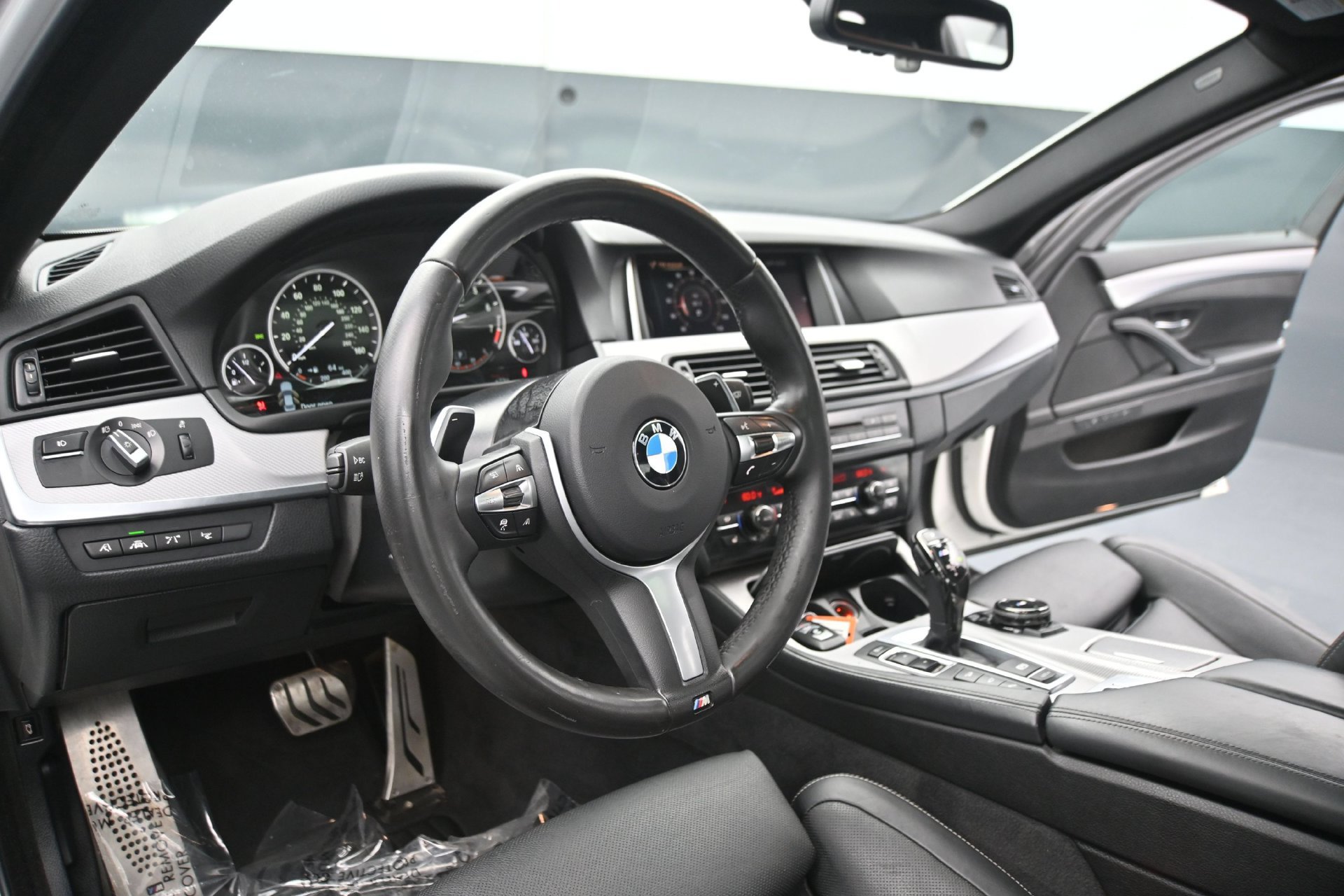 Used 2016 BMW 535i xDrive Sedan AWD/4WD image 26