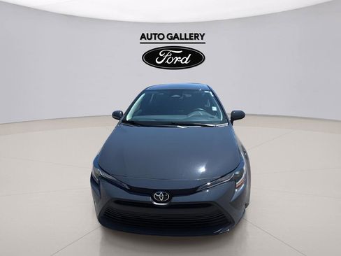 Used 2025 Toyota Corolla LE FWD image 5