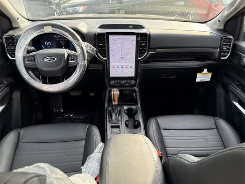 New 2025 Ford Ranger Lariat w/ Chrome Accent Package image 11