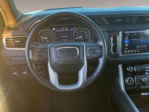Used 2021 GMC Yukon Denali w/ Denali Premium Package image 5