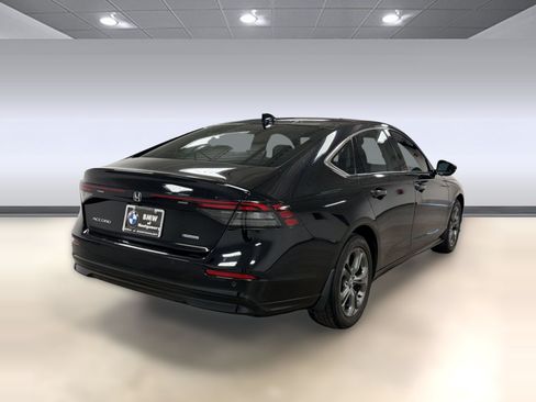 Used 2023 Honda Accord EX-L image 7