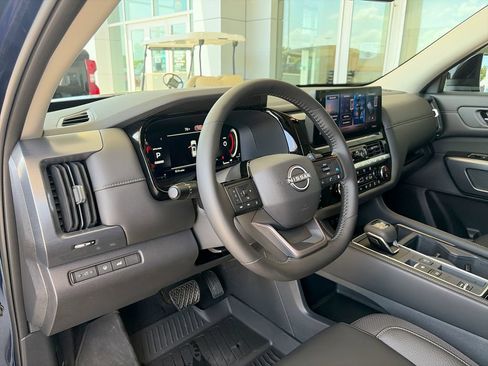 Used 2026 Nissan Pathfinder SL w/ Cargo Package FWD image 10