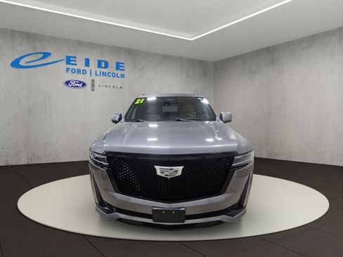 Used 2021 Cadillac Escalade ESV Sport w/ Driver Assist Tech Package AWD/4WD image 5
