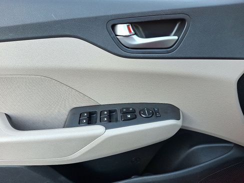 Used 2020 Hyundai Accent SEL image 13