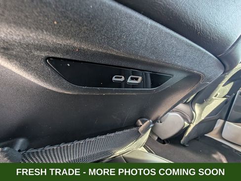 Used 2024 Chrysler Pacifica Touring-L image 38