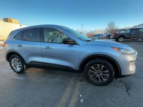 Certified 2022 Ford Escape SE w/ Convenience Package image 2