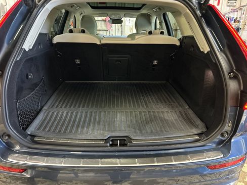 Used 2022 Volvo XC60 T8 Inscription Expression w/ Advanced Package AWD/4WD image 27