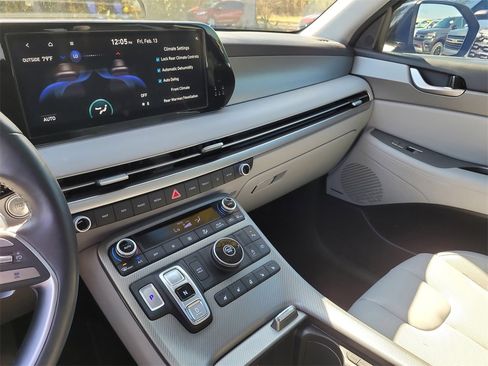 Used 2024 Hyundai Palisade SEL w/ Premium Package image 20