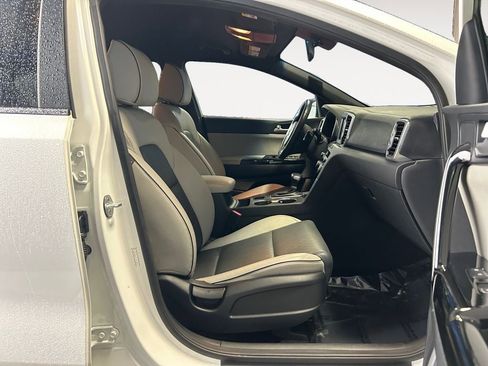 Used 2018 Kia Sportage EX w/ EX Sport Appearance Package image 10