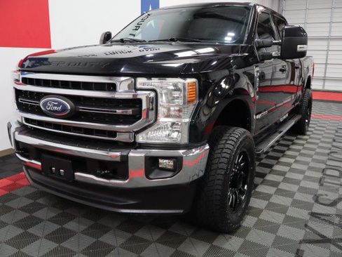 Used 2021 Ford F250 Lariat w/ Lariat Value Package AWD/4WD image 3