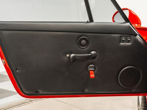 Used 1993 Porsche 911 RS America image 37