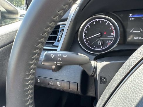 Used 2022 Toyota Camry SE w/ Carpet Mat Package (TMS) image 25