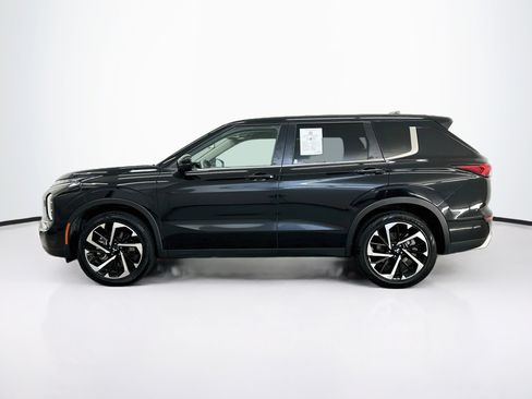 Used 2024 Mitsubishi Outlander SE AWD/4WD image 4