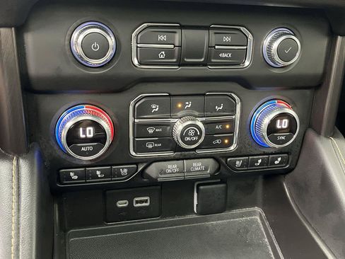 Certified 2022 GMC Yukon AT4 w/ Technology Package AWD/4WD image 25