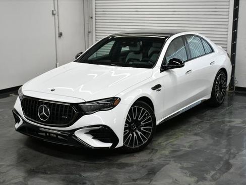 Used 2026 Mercedes-Benz E 53 AMG e 4MATIC Sedan image 2
