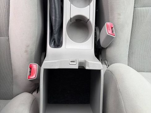 Used 2013 Toyota Corolla LE FWD image 24
