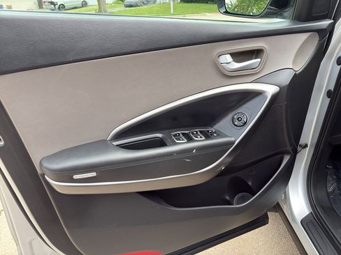 Used 2017 Hyundai Santa Fe Sport image 13