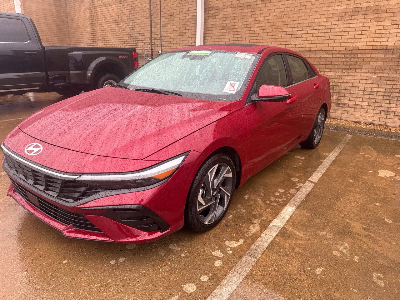 Used 2025 Hyundai Elantra Limited FWD image 1