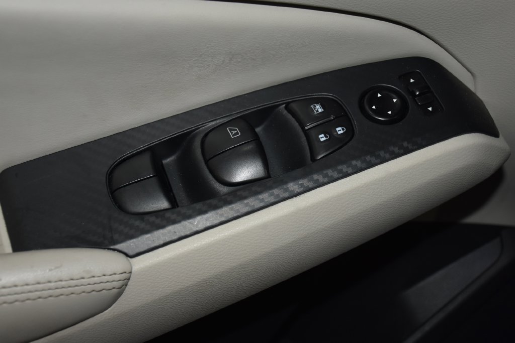 Used 2025 Nissan Altima 2.5 SV FWD image 23